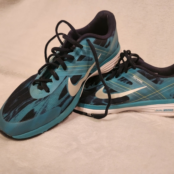 Nike Dual Fusion Flywire Running Shoes Women's 8 - Picture 1 of 9